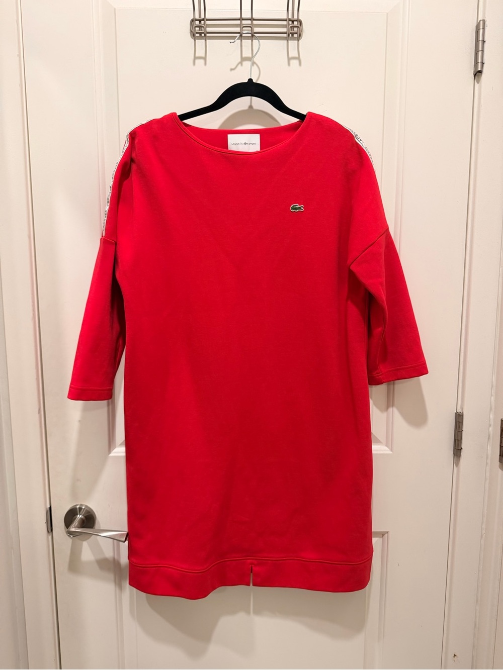 Lacoste Sport Dress Size 44
Red Logo Tape Sweatshirt
Dress